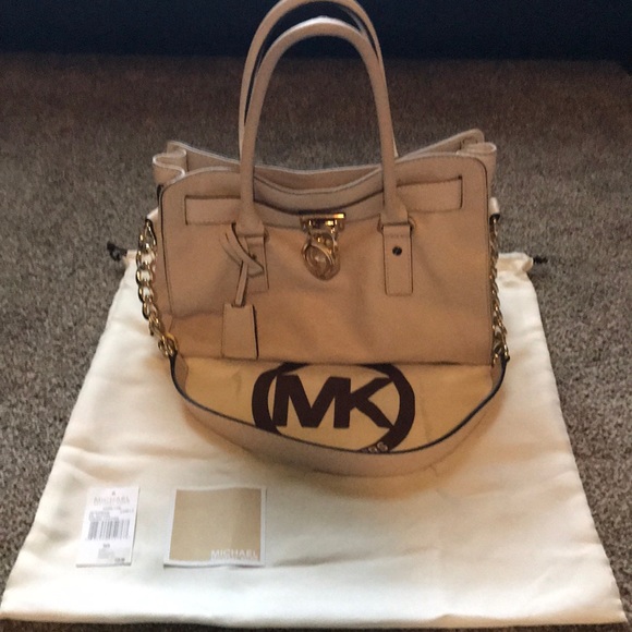Michael Kors Handbags - Michael Kors Hamilton Handbag
